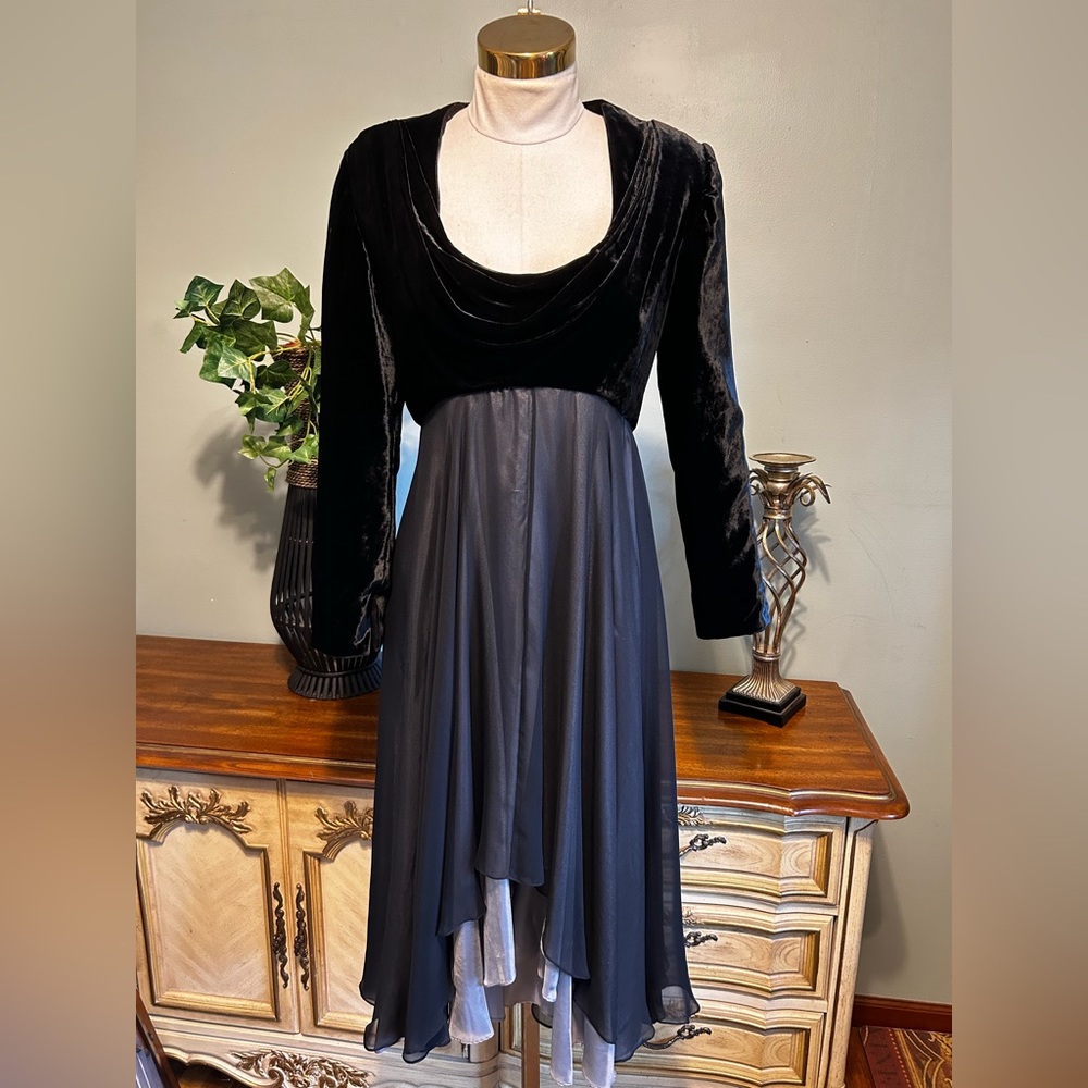 Vintage Black Velvet Sheer Asymmetrical Scoop Drape Neck Gothic Evening Dres